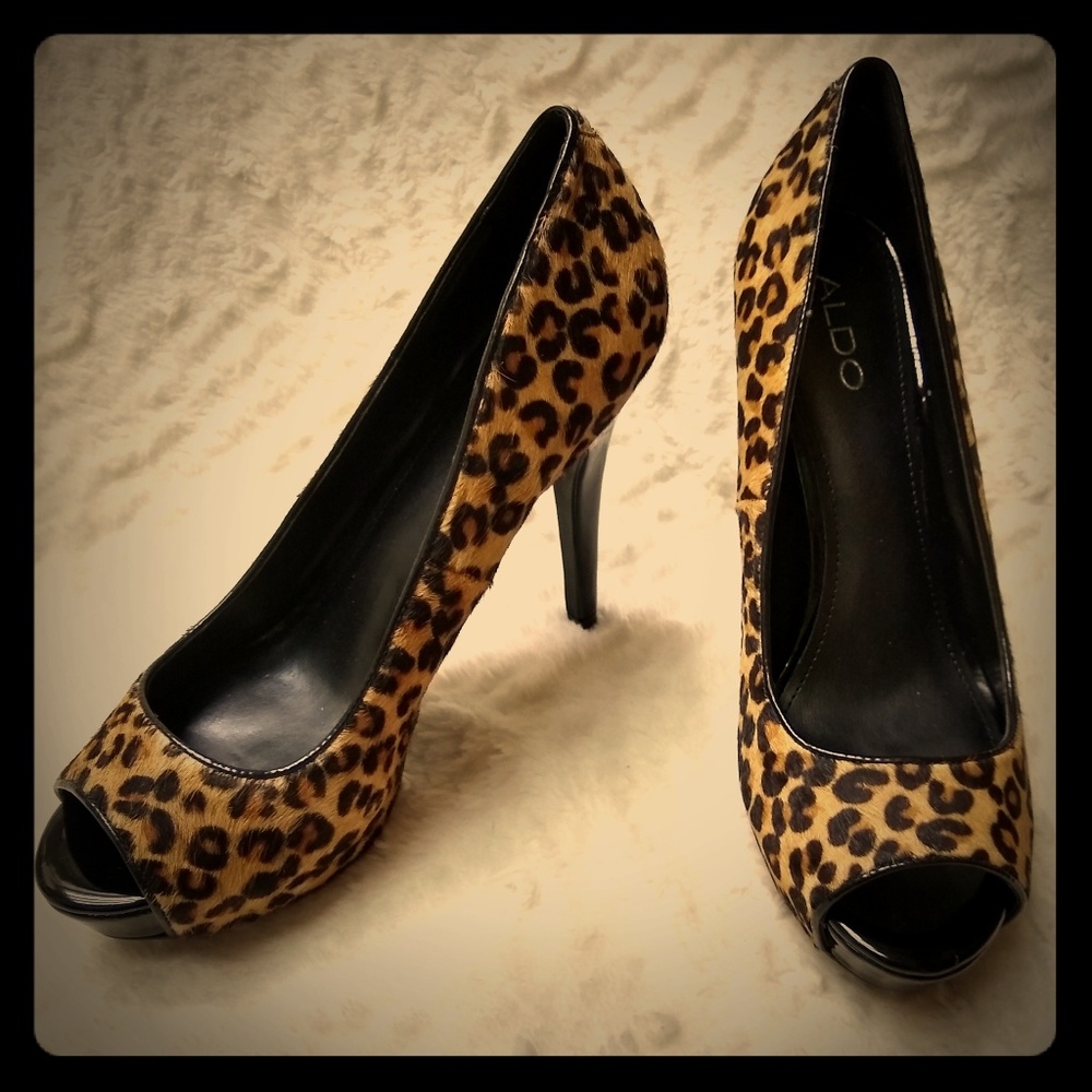 Aldo leopard print faux fur heels size 9
